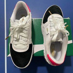 Women’s Puma Sneaker